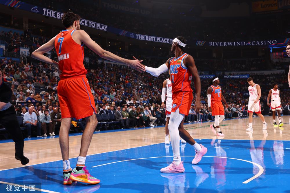 他个人在各 他个人在各