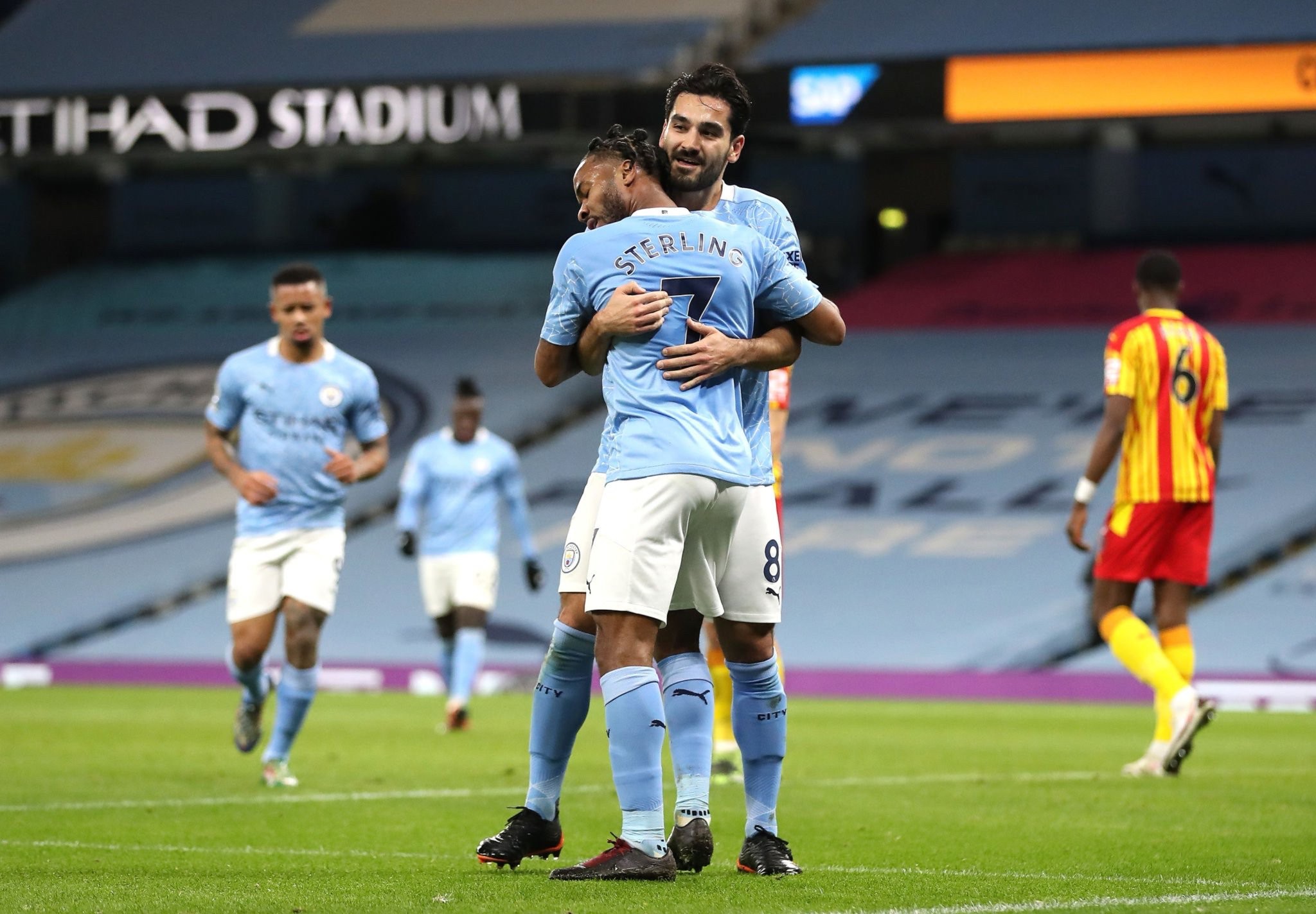 极大地提高 极大地提高