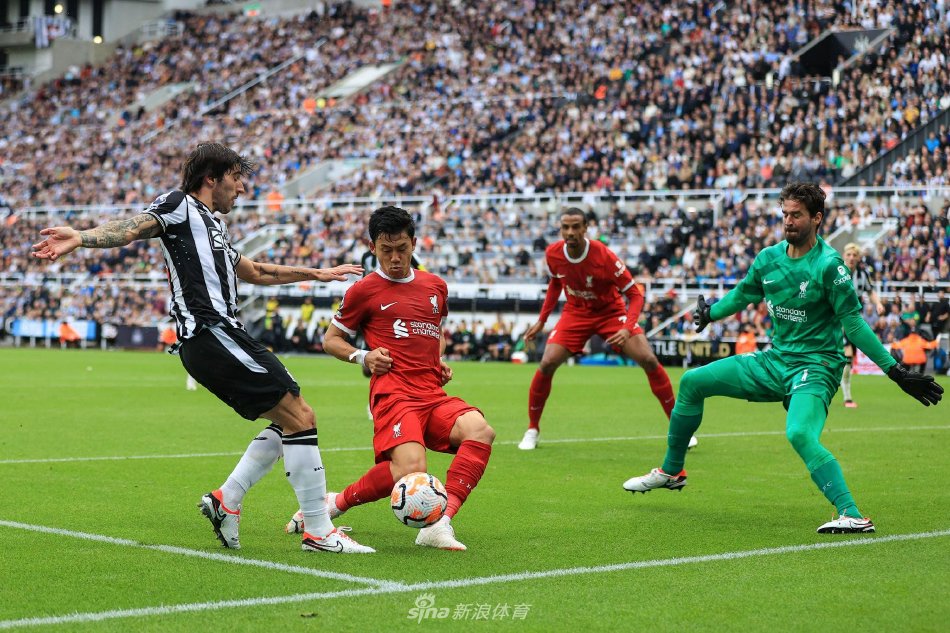 防守端的纰 防守端的纰